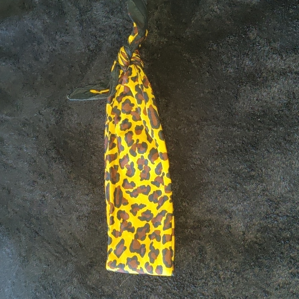 Leopard print bandana